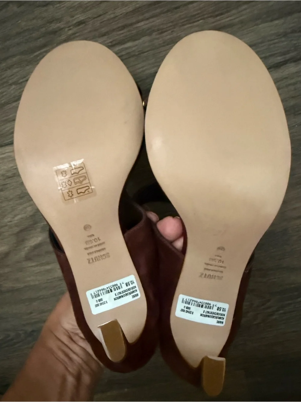 SCHUTZ Brown Suede Thong Mid-Heel Sandals with Gold detail fall